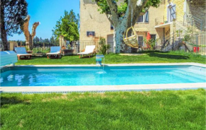 Amazing apartment in Avignon with WiFi, Heated swimming pool and 1 Bedrooms
